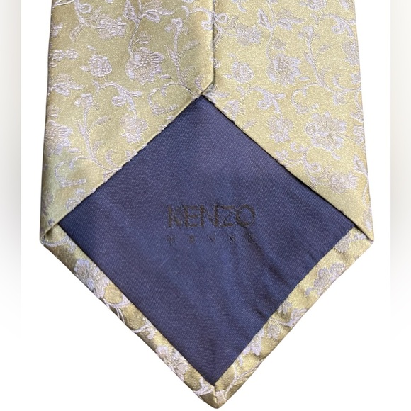 👔NEW Kenzo 100% Silk Tie with Sage Green and Blue/Silver Floral Design. GORGEOUS - Picture 4 of 7